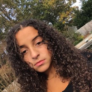 Meet your Posher, Justine